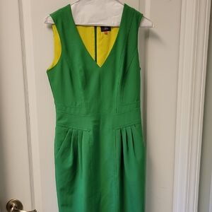 Vince Camuto Green Sheath Dress with Yellow Lining